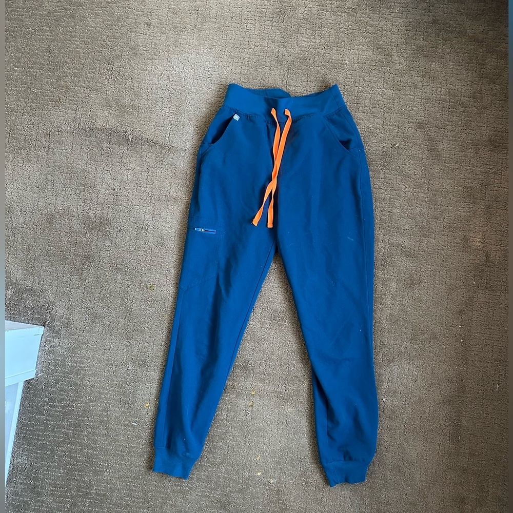 Figs high waisted jogger scrubs